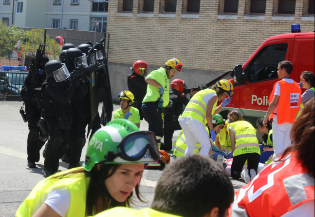 Intervención del GIE en el simulacro del Experto de Urgencias organizado por el COENAV en el Colegio Público de Beriain (2016)